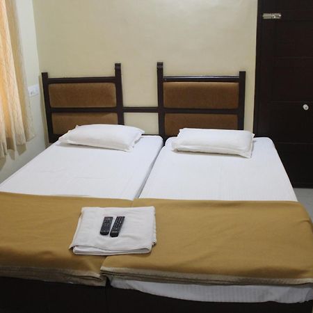 Anna Hotel Thiruvananthapuram Екстериор снимка