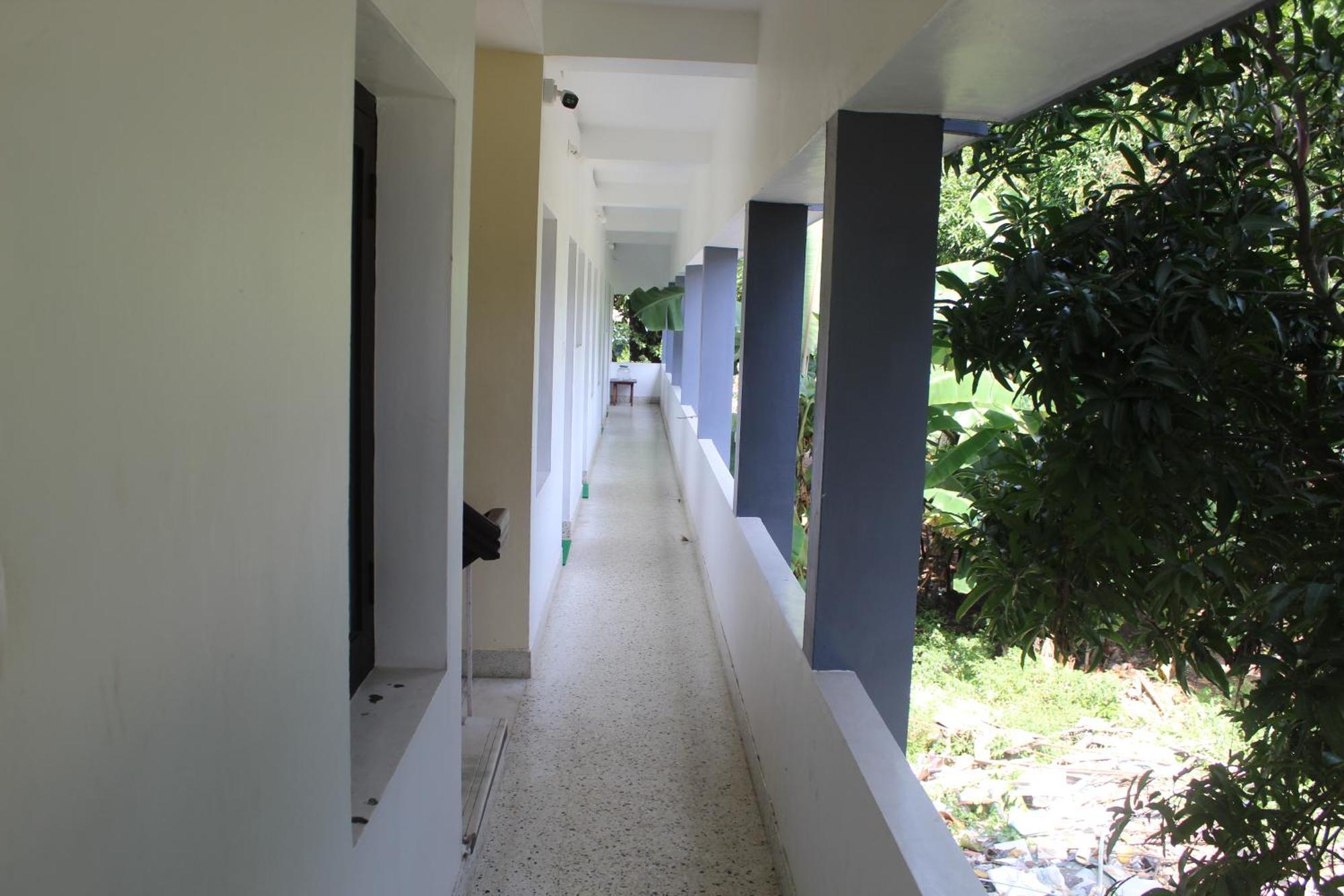 Anna Hotel Thiruvananthapuram Екстериор снимка