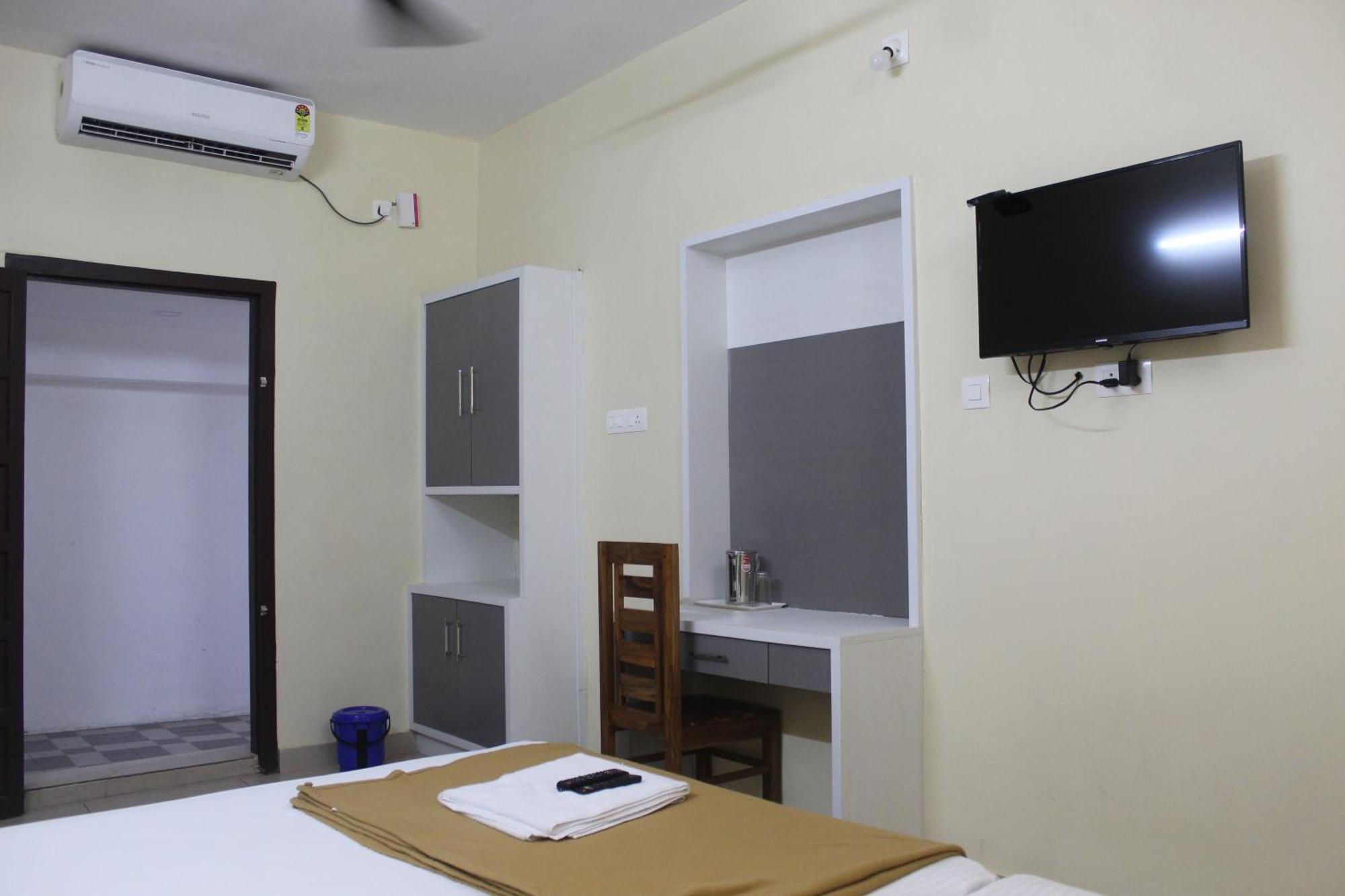 Anna Hotel Thiruvananthapuram Екстериор снимка