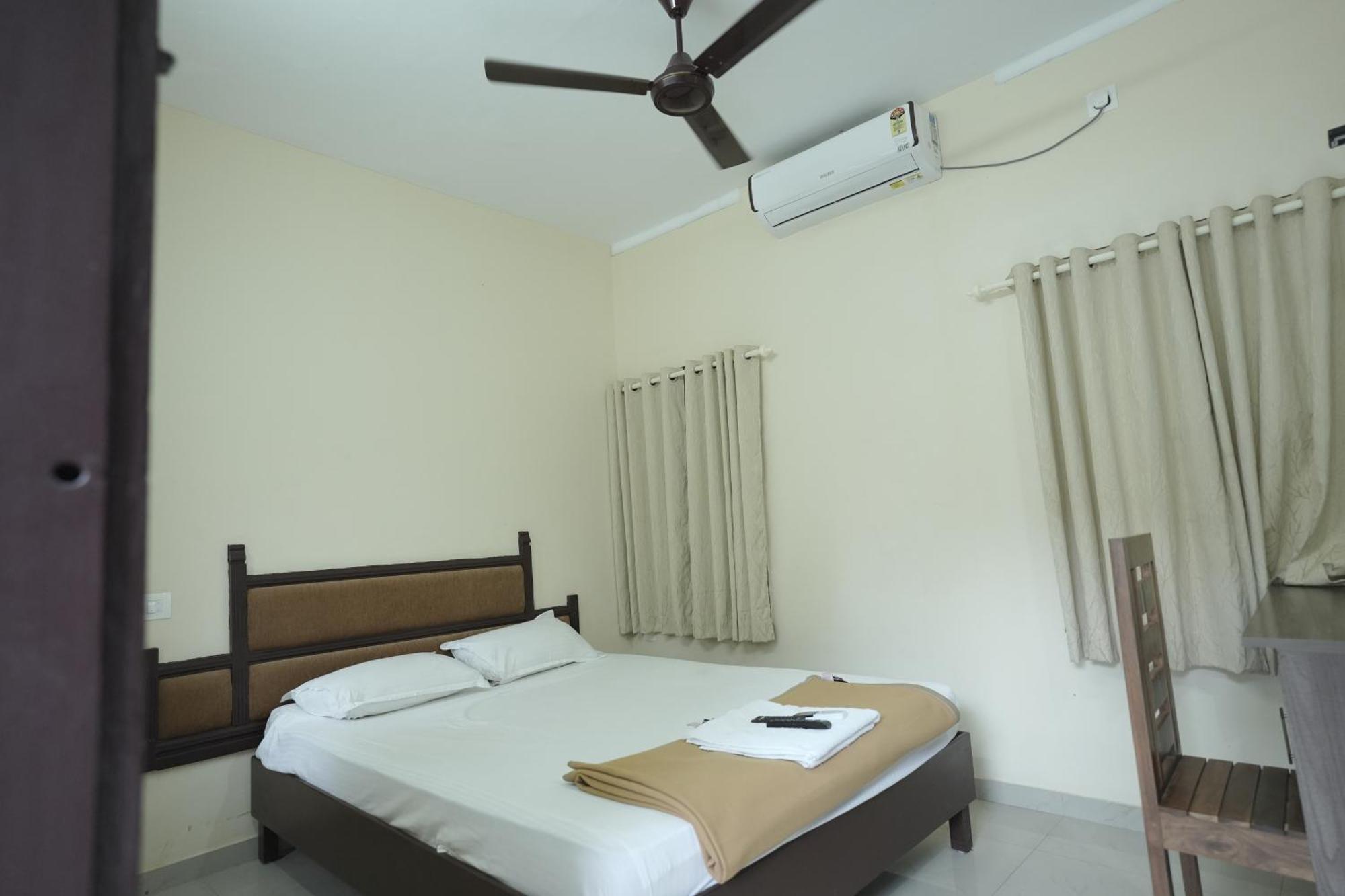 Anna Hotel Thiruvananthapuram Екстериор снимка